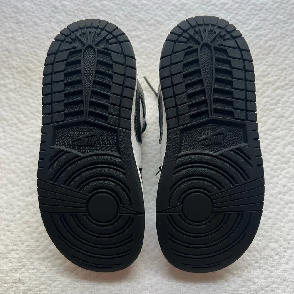 Air Jordan 1 Mid ‘Hologram’, Size 9C - Picture 9 of 10